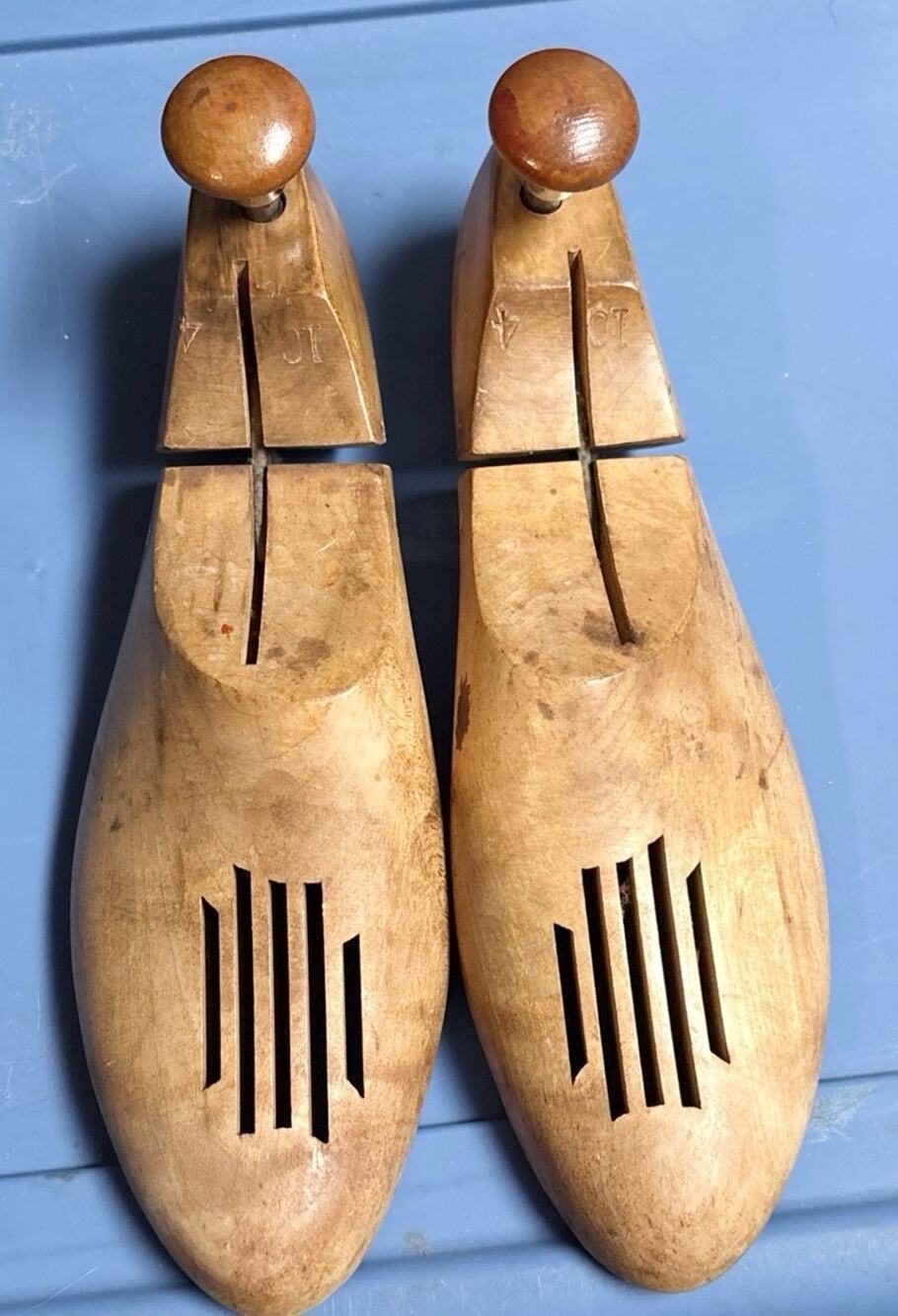 Vintage Solid Wood Shoe Tree Stretcher Size 10 4 Vented Absorbent Turn Screw